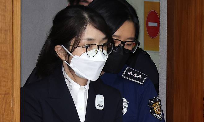 김건희 여사가 서울중앙지법에 출석하는 모습. 공동취재사진