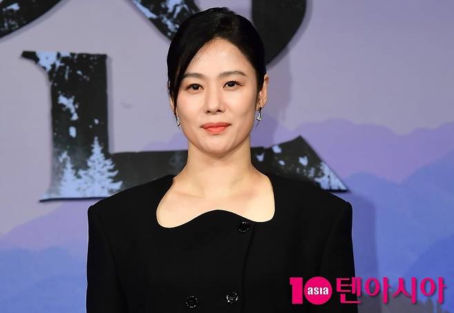 배우 김현주가 데뷔 30년 차에 다시 존재감을 입증하고 있다./ 사진=텐아시아 DB