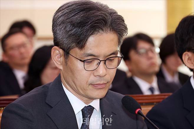 박철우 서울중앙지방공소청장이 국회 법제사법위원회의에서 열린 서울광역공소청 등에 대한 국정감사에 출석했다. ⓒ데일리안 홍금표 기자