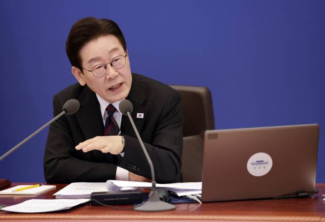 이재명 대통령이 지난 2월 24일 청와대에서 열린 국무회의 "헌법에는