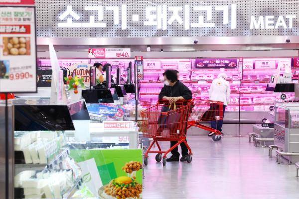 서울의 한 대형마트 축산물 판매대 모습. [사진=연합뉴스]
