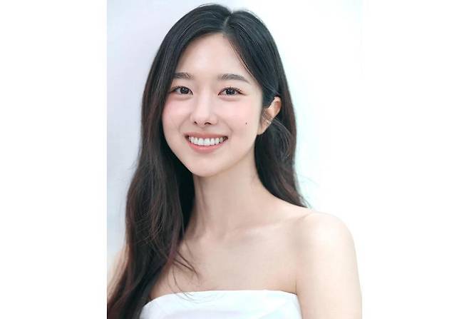 방송인 이혜성이 자신의 유튜브 도서 리뷰 영상이 왜곡되자 직접 해명, 자신의 입장을 밝혔다. 이혜성 SNS