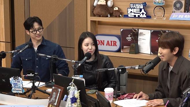 SBS 파워FM 두시탈출 컬투쇼 보이는 라디오 방송 화면 캡처