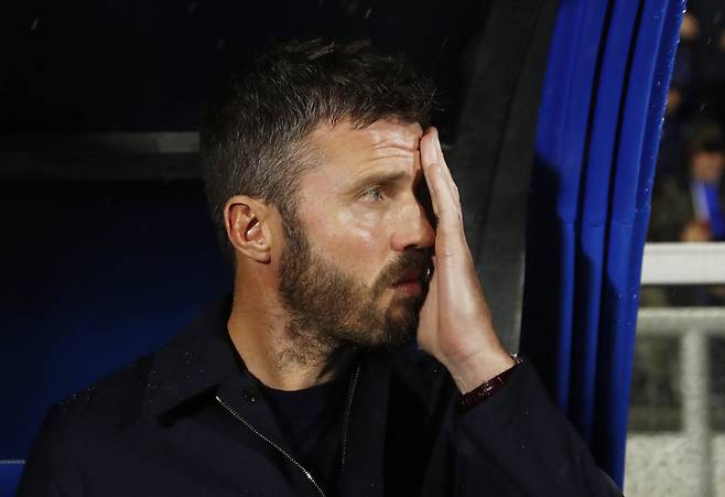 Soccer Football - UEFA Champions League - Como v Manchester United - Stadio Giuseppe Sinigaglia, Como, Italy - October 21, 2026  Manchester United's manager Michael Carrick before the match REUTERS/Alessandro Garofalo<저작권자(c) 연합뉴스, 무단 전재-재배포, AI 학습 및 활용 금지>
