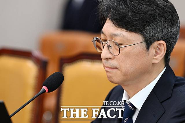 이재명 정부의 부동산 정책을 총괄해야 할 국토교통부가 금융·세제 당국에 주도권을 빼앗긴 것 아니냐는 지적이 국회에서 나왔다. /남용희 기자