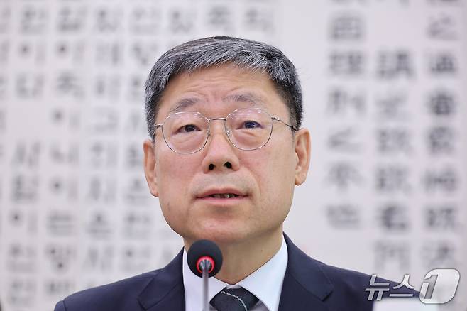 노경필 법원행정처장이 26일 서울 여의도 국회에서 열린 법제사법위원회의 법무부 등에 대한 종합감사에서 의원 질의에 답변하고 있다. 2026.10.26 ⓒ 뉴스1 신웅수 기자