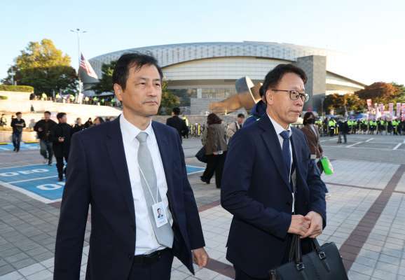올림픽공원 도착한 이태한 선거관리위원회 특별검사