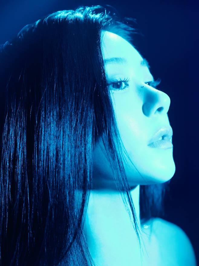 On the 28th, JYP Entertainment, Chaeryeongs agency, released seven additional concept photos for her first solo album, Love Sick, through official social media channels.Chaeryeong has been raising expectations for her solo stage by covering songs such as Gains Bloom and Sunmis Full Moon at ITZY fan meetings. Interest is now focused on what kind of music and performance she will showcase in this album.Chaeryeong will release her first solo mini-album, Love Sick, on November 9 at 6 PM. Prior to this, she will hold a countdown live stream on the same day at 5 PM.