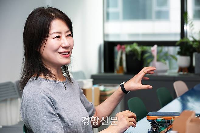 박유정 한국여성건축가협회 감사가 20일 서울 서초구 한국여성건축가협회 사무실에서 경향신문과 인터뷰를 하고 있다. 권도현 기자
