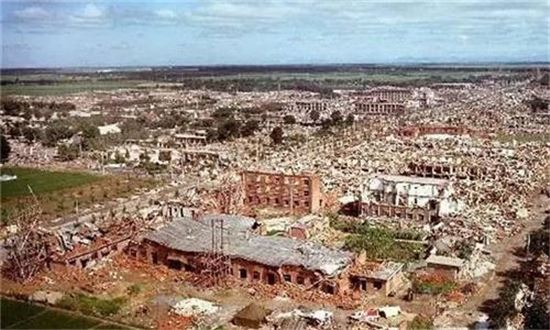 1976년, 중국 허베이성 탕산에서 발생한 대지진으로 23초만에 폐허로 변한 탕산 지역 모습(사진=연합뉴스)
