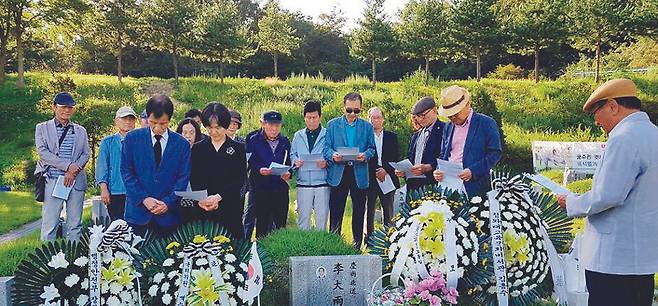 9월 13일 오후 국립4·19민주묘지에서 열린 이대우 교수 8주기 추도식.[배수강 기자]