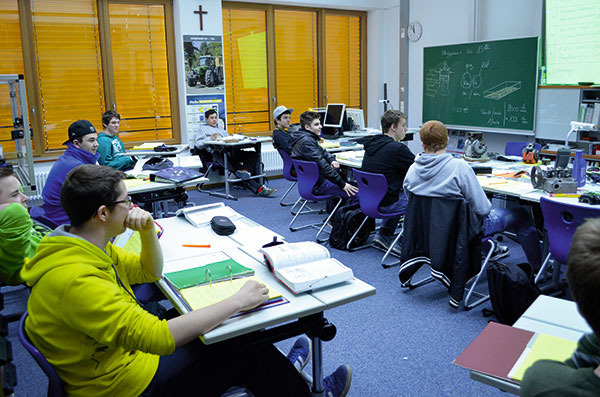 ⓒ푸르메재단 제공 2014년 2월27일 독일 남부 바이에른 주 슈로벤하우젠에 위치한 베르겐 직업학교에서 장애 학생과 비장애 학생이 통합교육을 하고 있는 모습.