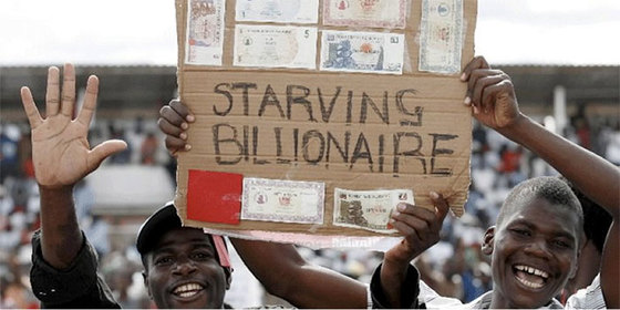 2000년대 중반 초인플레이션 당시 짐바브웨인들은 가난한 백만장자였다. [중앙포토]