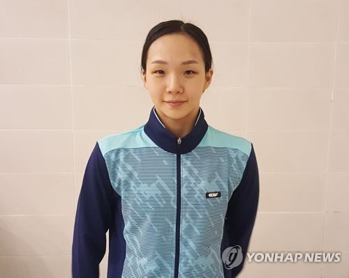 김서영이 22일 전국체전 여자 계영 800m에서 우승한 뒤 연합뉴스와 인터뷰하고 있다.