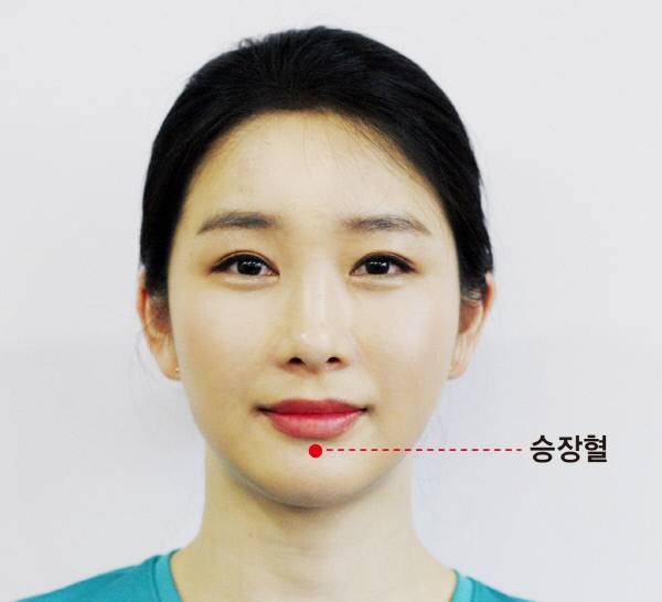 모델 | 이주하 간호사