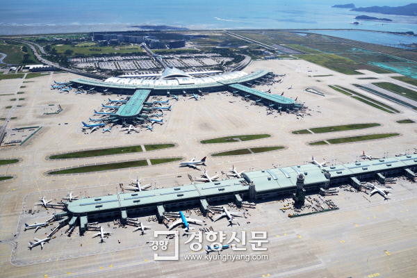 인천공항 제1여객터미널과 탑승동 모습|인천국제공항공사 제공