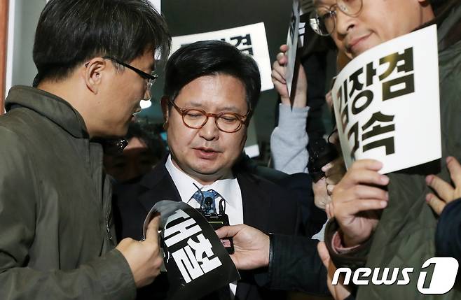 방송문화진흥회가 13일 임시 이사회에서 김장겸 MBC 사장 해임안을 가결한 가운데 김장겸 사장이 "제가 마지막 희생자가 되기를 바란다"며 억울함을 표출했다. © News1