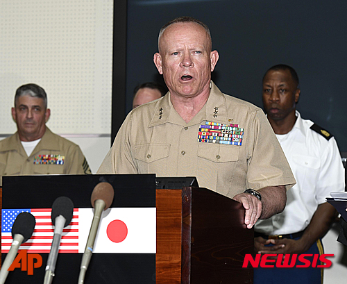 일본 오키나와(沖繩) 주둔 미국 해병대 제3원정군은 음주운전 사망 사고와 관련해 전 장병에 야간 외출 및 음주를 금지하는 명령을 내렸다.