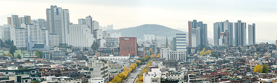 그간 사업 속도가 지지부진했던 서울 동작구 노량진뉴타운이 뉴타운 지정 14년 만에 사업 속도를 내면서 주목받고 있다.