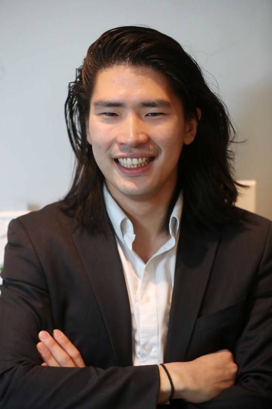 지난해 7월, 한국인 최초로 30대 초반에 파슨스디자인스쿨 교수로 임용된 임정기씨.