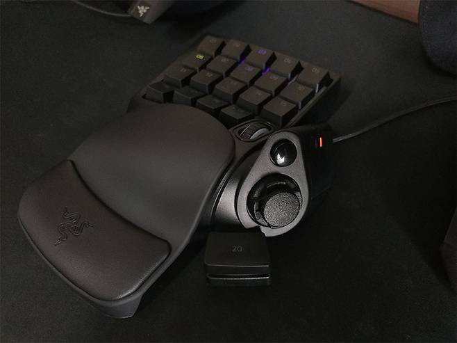 게이밍 키패드 레이저 타르타로스v2