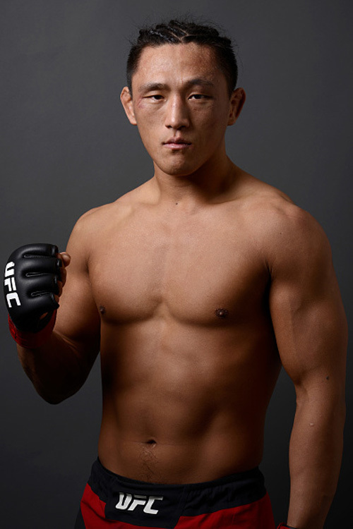 마에스트로 김동현이 UFC 3연승에 성공했다. 사진=UFC아시아 제공