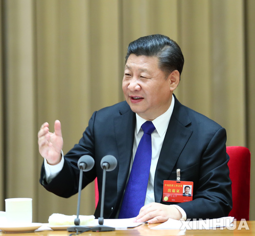 중국 시진핑 당 총서기 겸 국가주석이 베이징에서 회의를 주재하고 있다.
