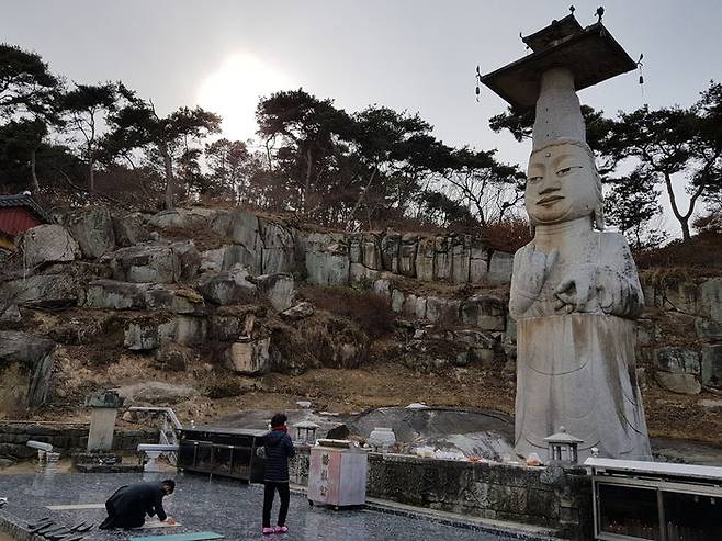 관촉사 석조 미륵보살 입상