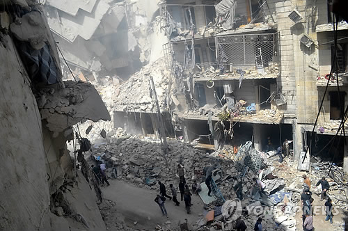 시리아내전 '최대 격전지' 알레포의 파괴된 거리 [EPA=연합뉴스 자료사진]