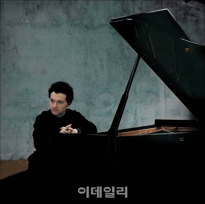 피아니스트 예프게니 키신(사진=크레디아).