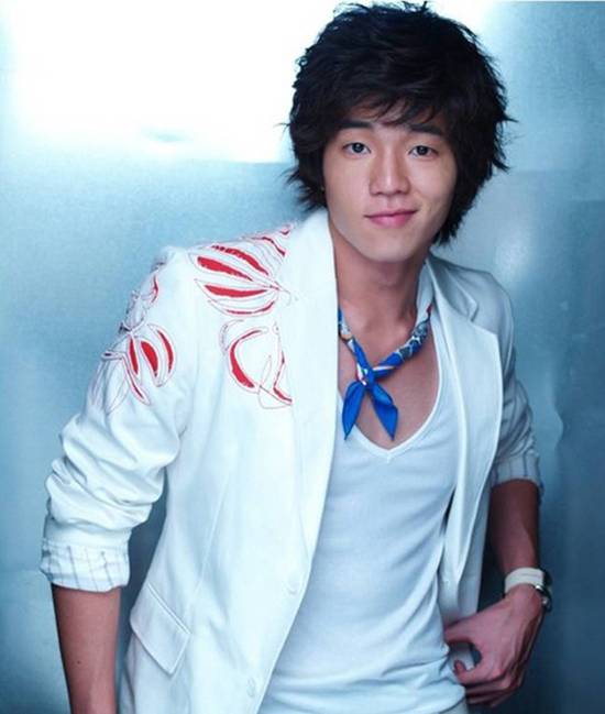 배우 문지윤의 데뷔 초 모습