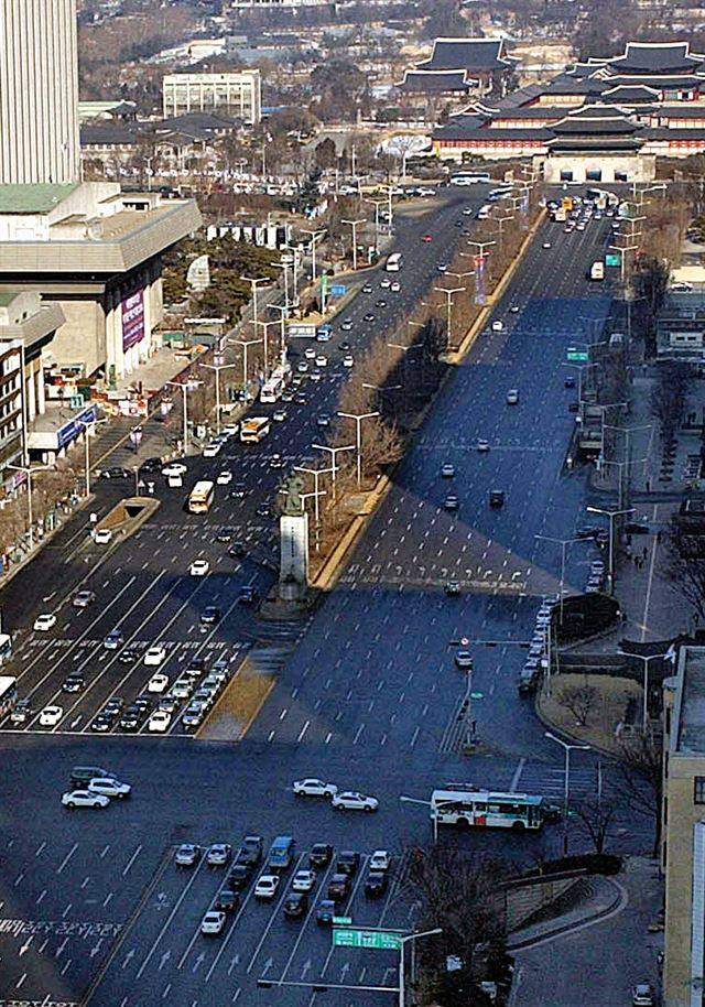 2004년 광화문 전경. 왕태석 기자