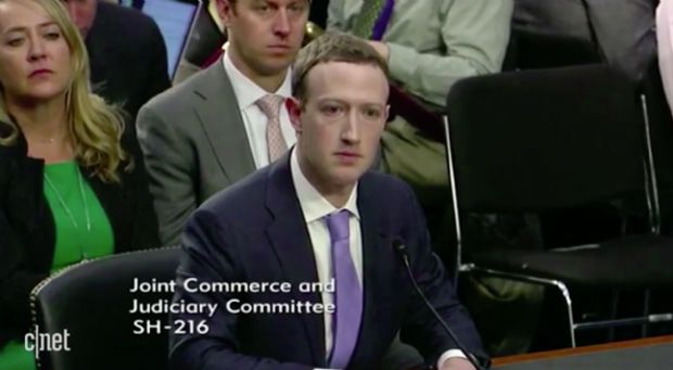 미국 상원에서 증언하고 있는 마크 저커버그 페이스북 CEO. (사진=씨넷 영상 캡처)