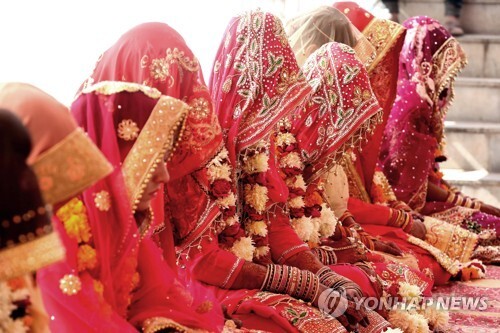 합동 결혼식 치르는 인도 무슬림들 EPA=연합뉴스 자료 사진