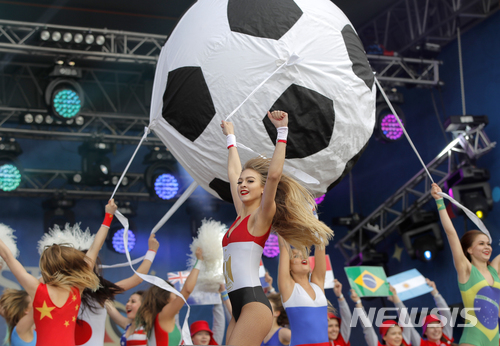 지난 14일(한국시간) 오후 11시30분 러시아 모스크바의 루즈니키 스타디움에서 2018 국제축구연맹(FIFA) 러시아 월드컵이 성대한 개막식을 올렸다. /사진제공= 뉴시스