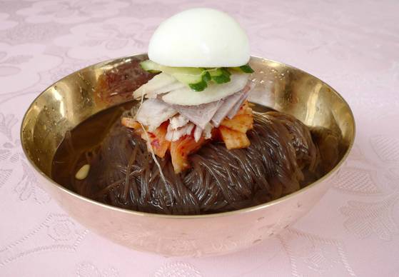 옥류관 평양냉면 (평양 조선신보=연합뉴스)
