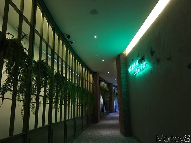 CGV 강변점에는 씨네앤포레 전용 입장로가 마련돼 있다. /사진=김경은 기자