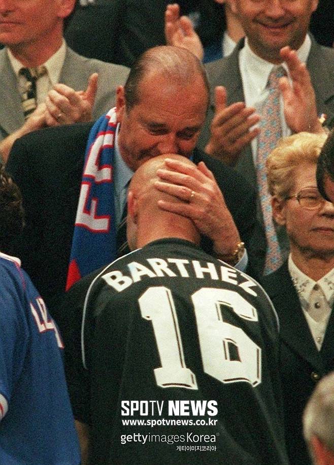 ▲ 행운의 민머리 바르테즈(아래 16번).