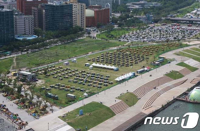 여의도한강공원 내 '한강 여름 캠핑장' 모습.(서울시 제공) © News1