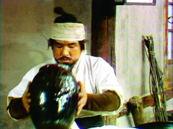 1970년 <문화방송> 공채 탤런트 4기로 데뷔해 12년만에 첫 주연으로 발탁된 나영진은 ‘말술을 마시는 장사에 신출귀몰 용맹했다’는 구전만 남아 있는 구한말 서민 출신 의병대장 신돌석으로 완벽하게 변신했다. 문화방송 제공