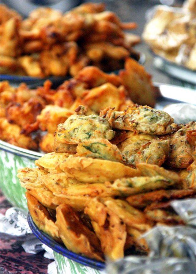 고랭안은 인도네시아의 대표 튀김음식이다.