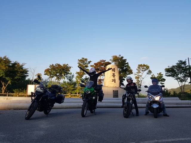 베틀재 정상에서 한 컷!/사진제공=애독자 유 모씨