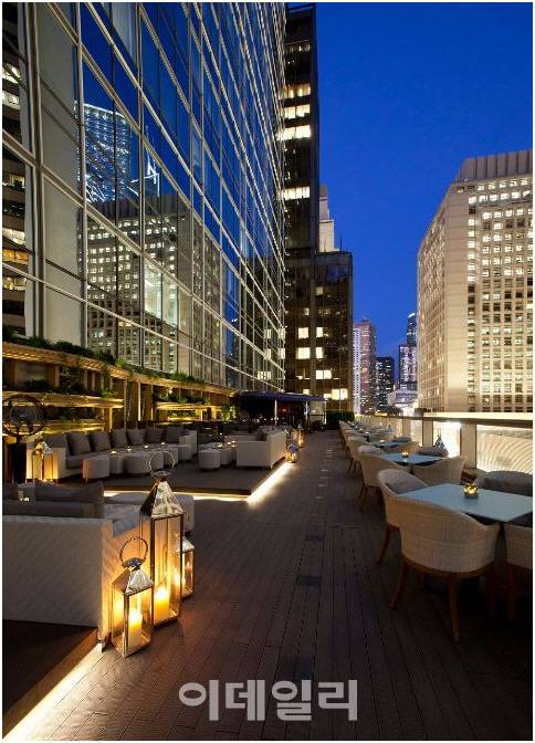 아르마니 프리베 루프탑 바