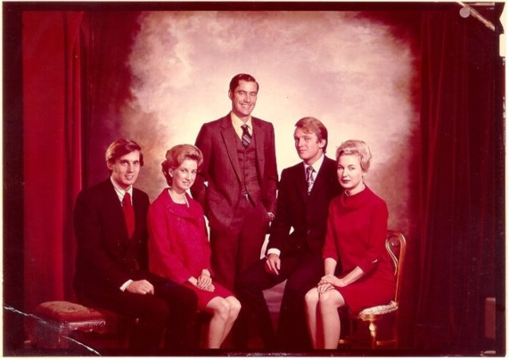 도널드 트럼프(오른쪽에서 두번째) 미국 대통령과 그의 형제들. / 도널드 트럼프 대선 캠프