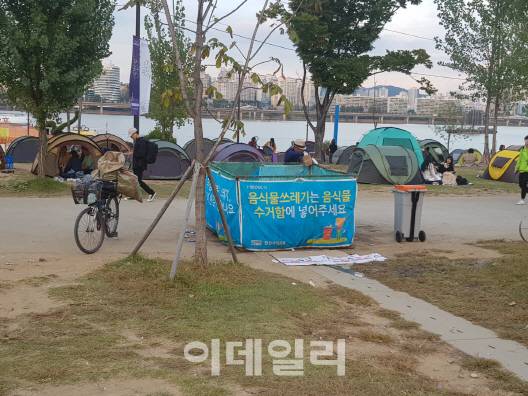 지난 4일 오후 찾은 서울 여의도 한강공원 모습. (사진=손의연기자)