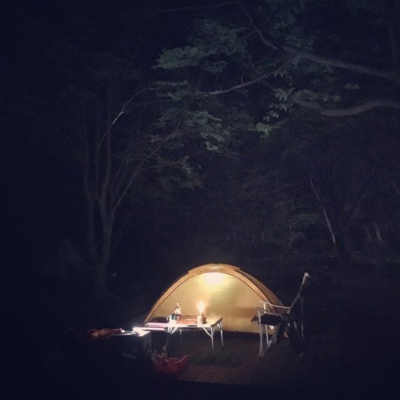 혼자 즐기는 캠핑은 누구의 간섭도 받지 않고 자신과 하룻밤 머무는 자연을 오롯이 느낄 수 있는 여행 방법이다. [중앙포토]