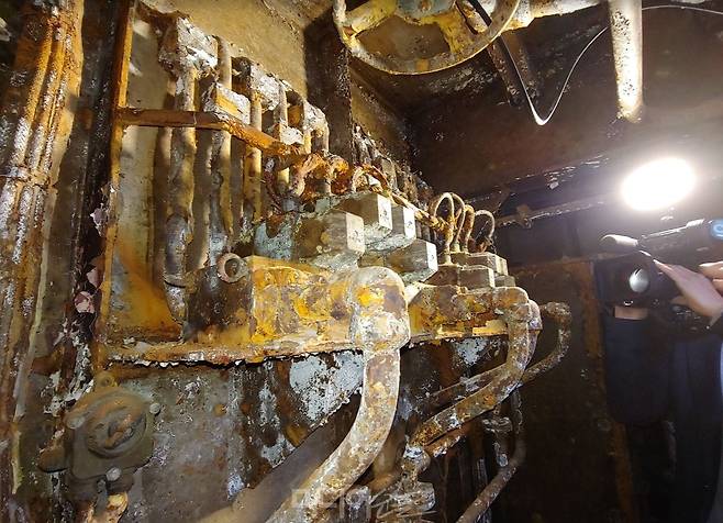 ▲ 세월호 내부에서 정상작동하던 또 하나의 솔레노이드 밸브. 사진=김예리 기자