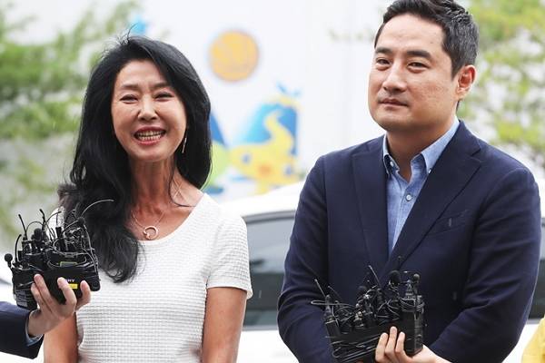 배우 김부선, 강용석 변호사. 사진=연합뉴스
