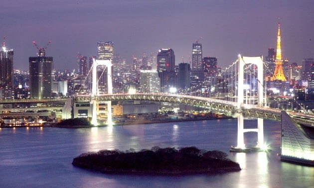 일본 도쿄 오다이바에서 바라본 도쿄 시내 야경. 한경DB