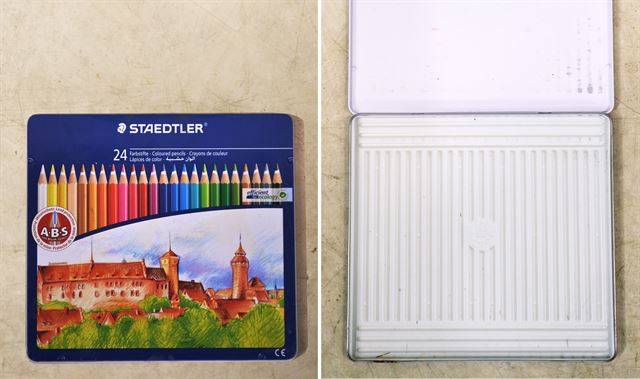 기부된 24색 색연필의 케이스를 열자 내용물이 하나도 없었다.